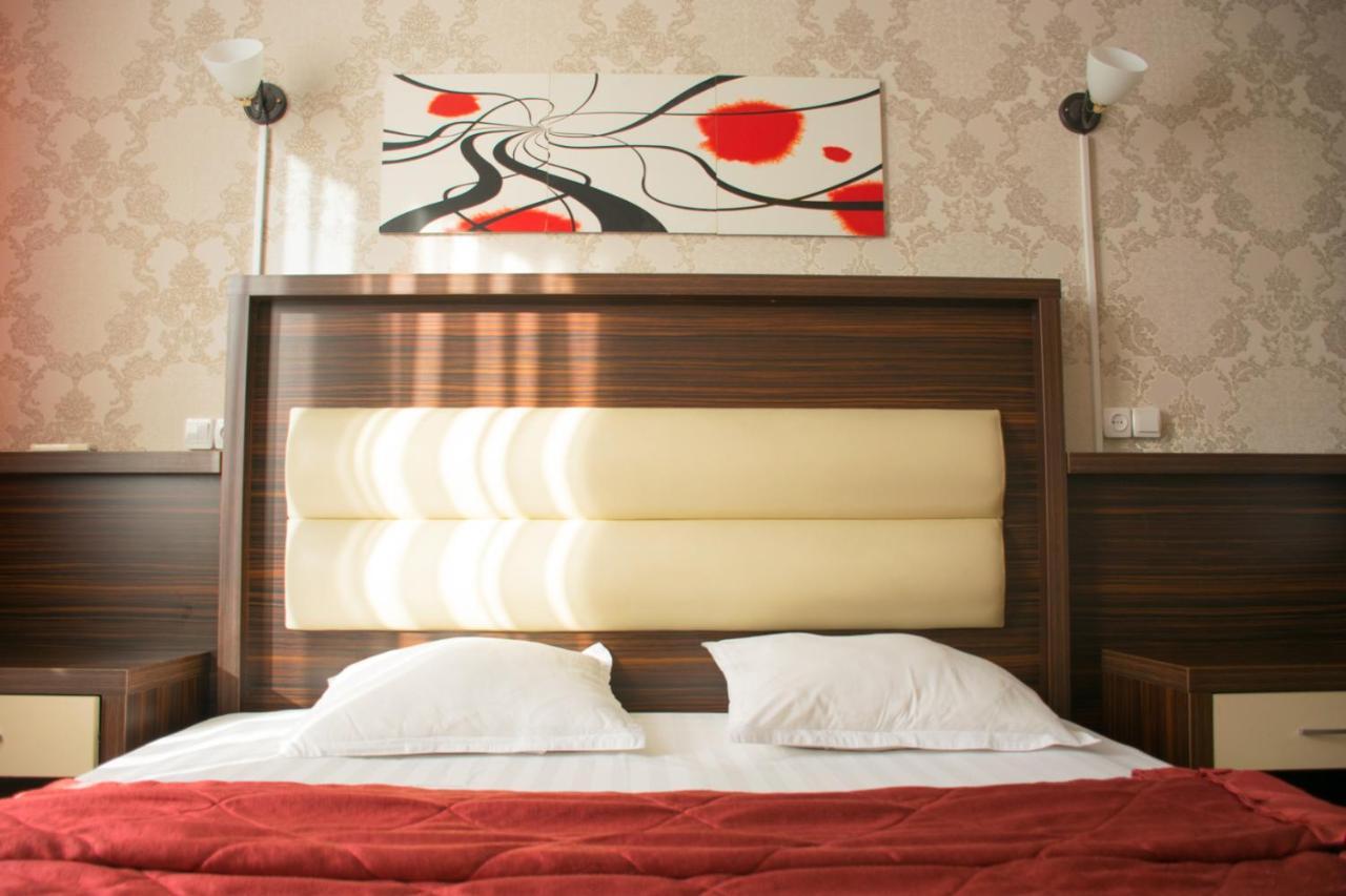 Astana Hotel Almaty Ngoại thất bức ảnh