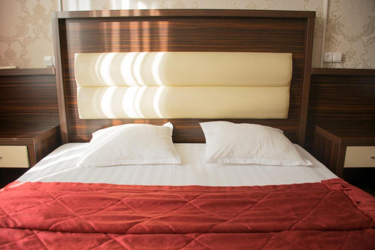 Astana Hotel Almaty Ngoại thất bức ảnh