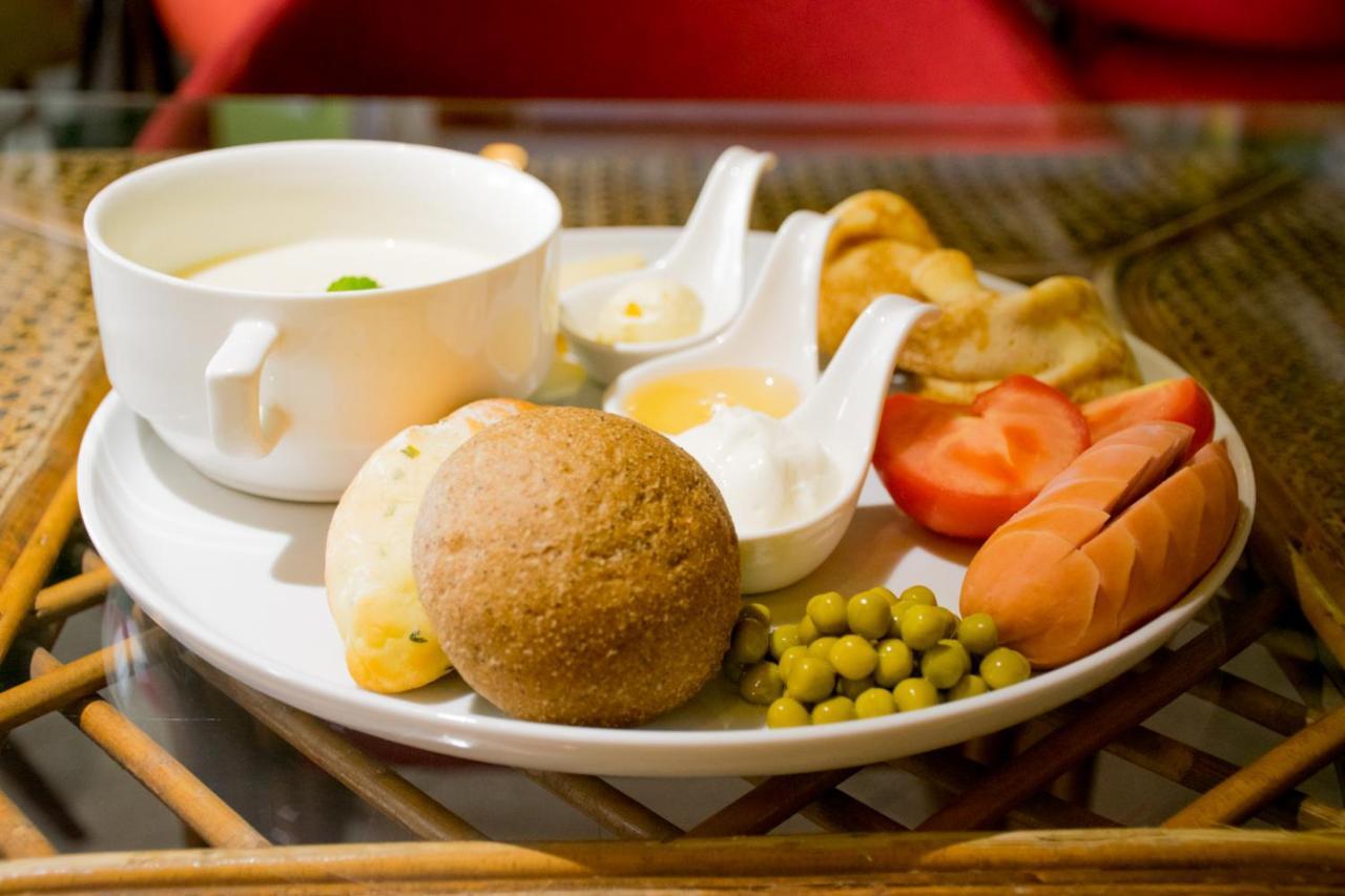 Astana Hotel Almaty Ngoại thất bức ảnh