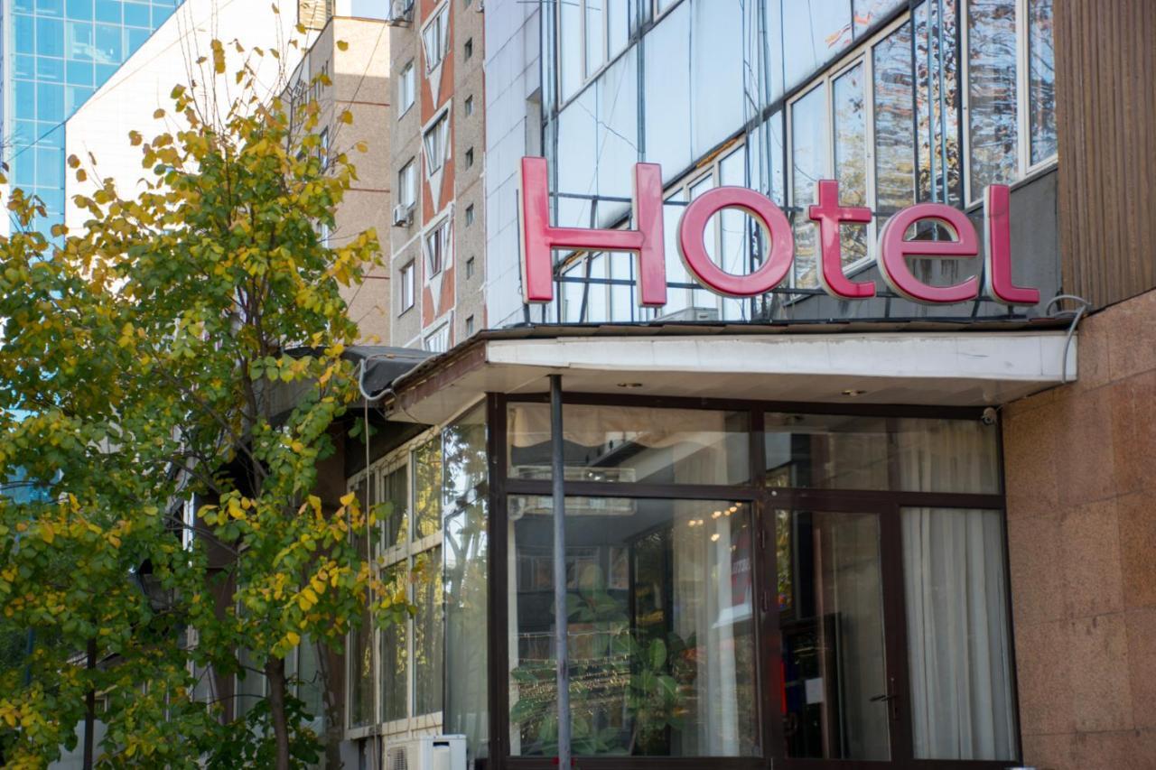Astana Hotel Almaty Ngoại thất bức ảnh