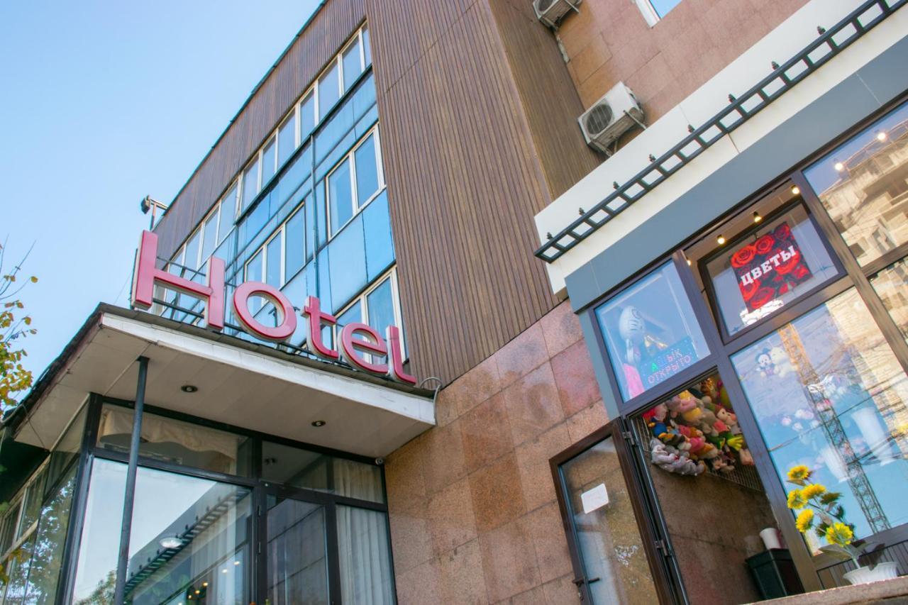 Astana Hotel Almaty Ngoại thất bức ảnh