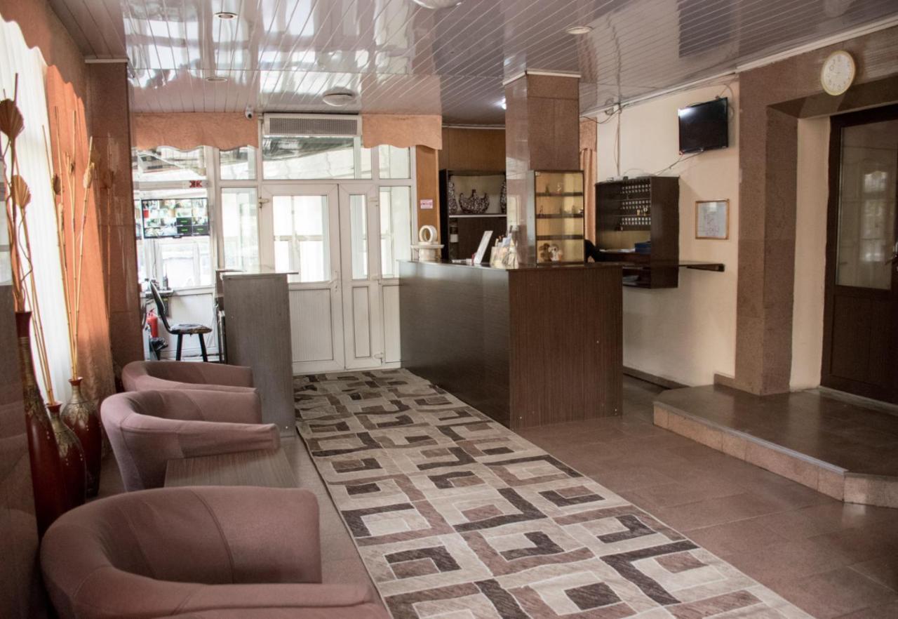 Astana Hotel Almaty Ngoại thất bức ảnh